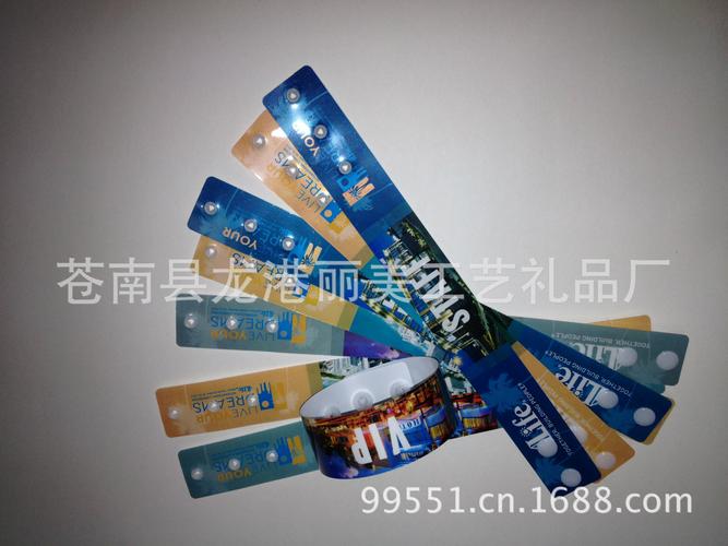 复合腕带与PVC手环 小手腕带里的大广告世界